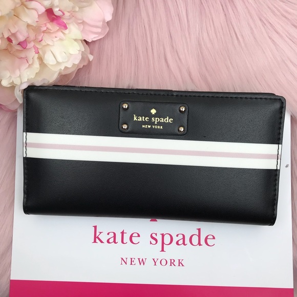 kate spade Handbags - 💖 Kate Spade Stacy classic stripes bi-fold wallet
